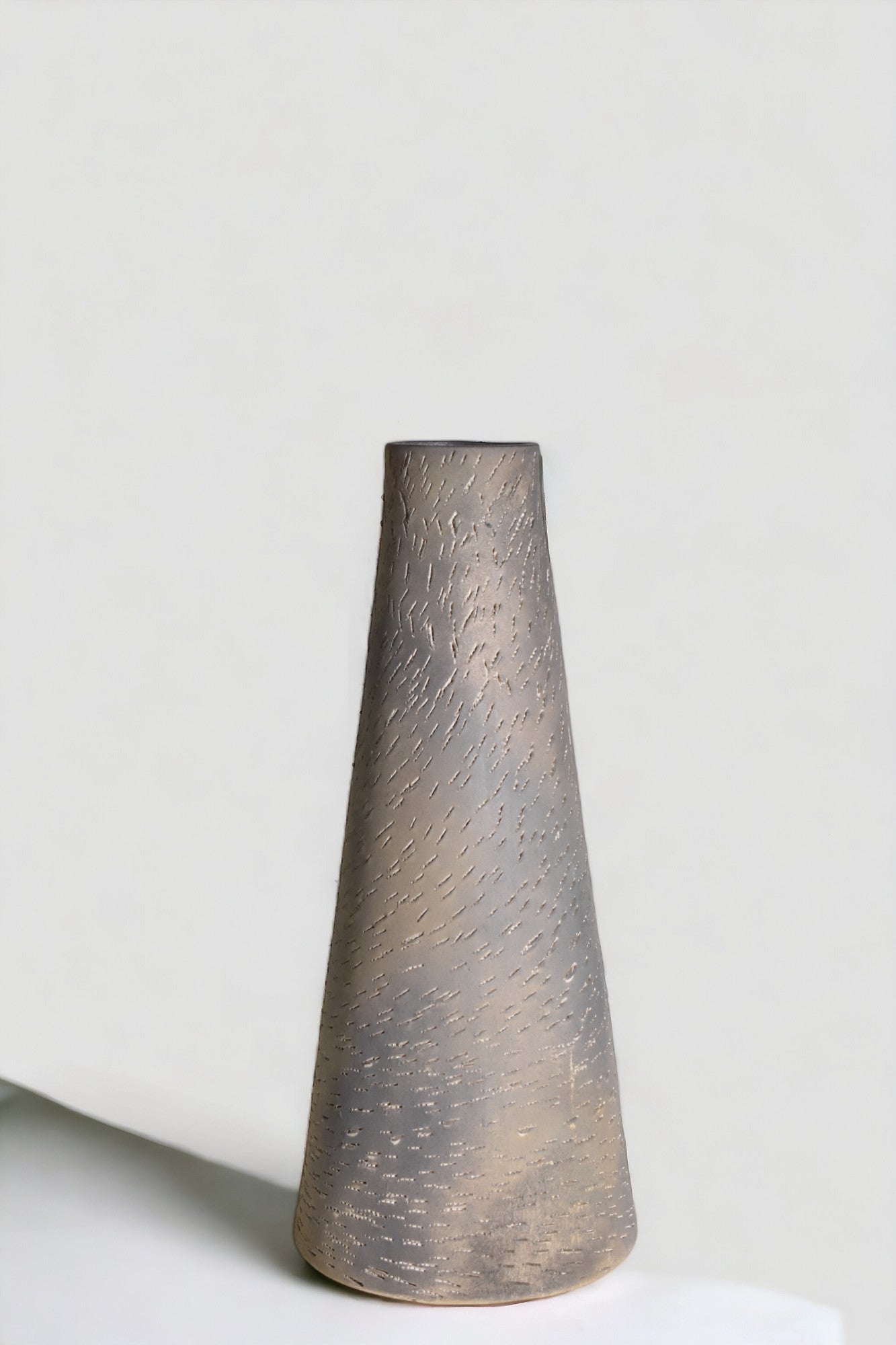 CEYA HOMES SUNYATA VASES 15" x 6"