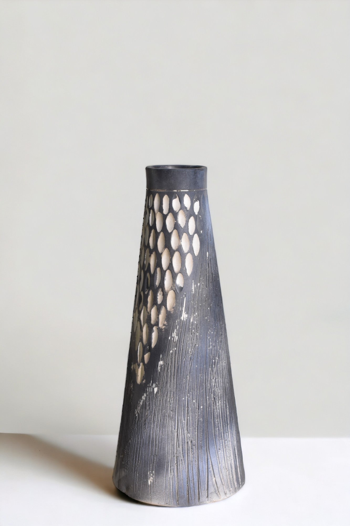 CEYA HOMES RANDHRA VASES 14.5" x 6"