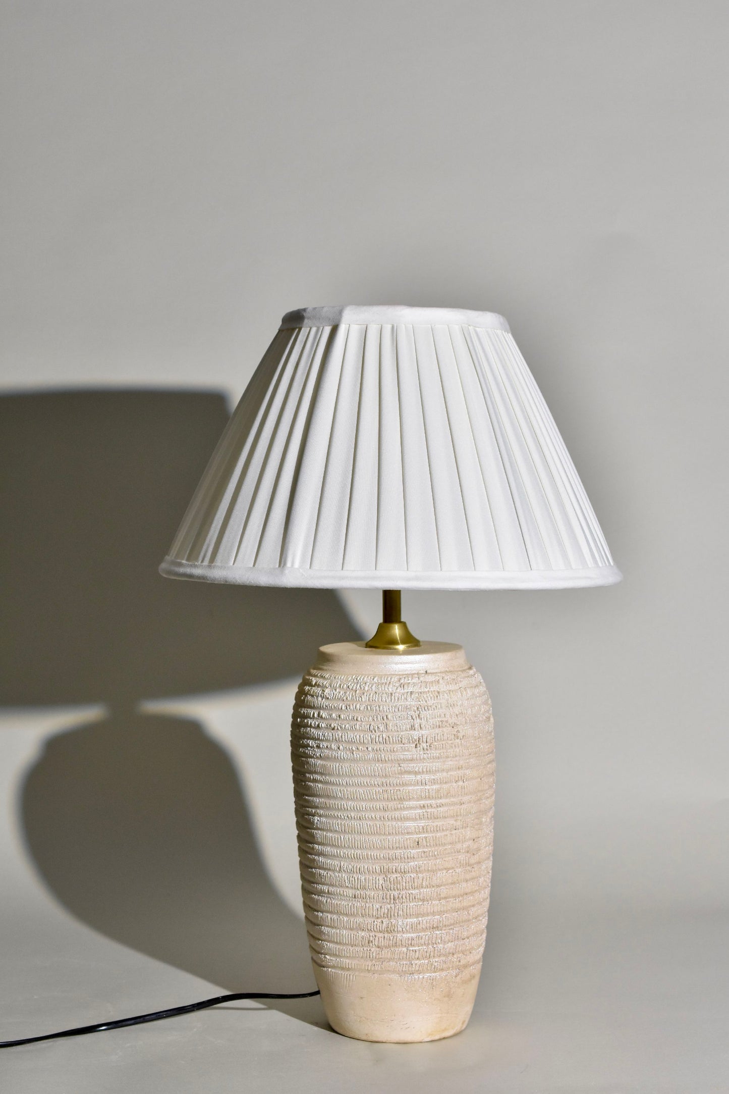 CEYA HOMES NUSHA TABLE LAMP 19" X 12"