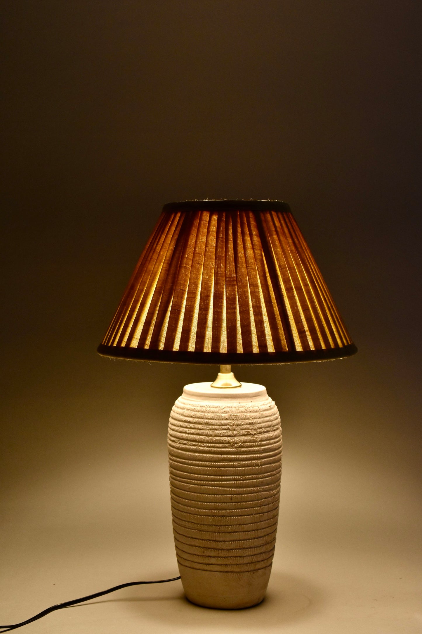 CEYA HOMES NUSHA TABLE LAMP 19" X 12"