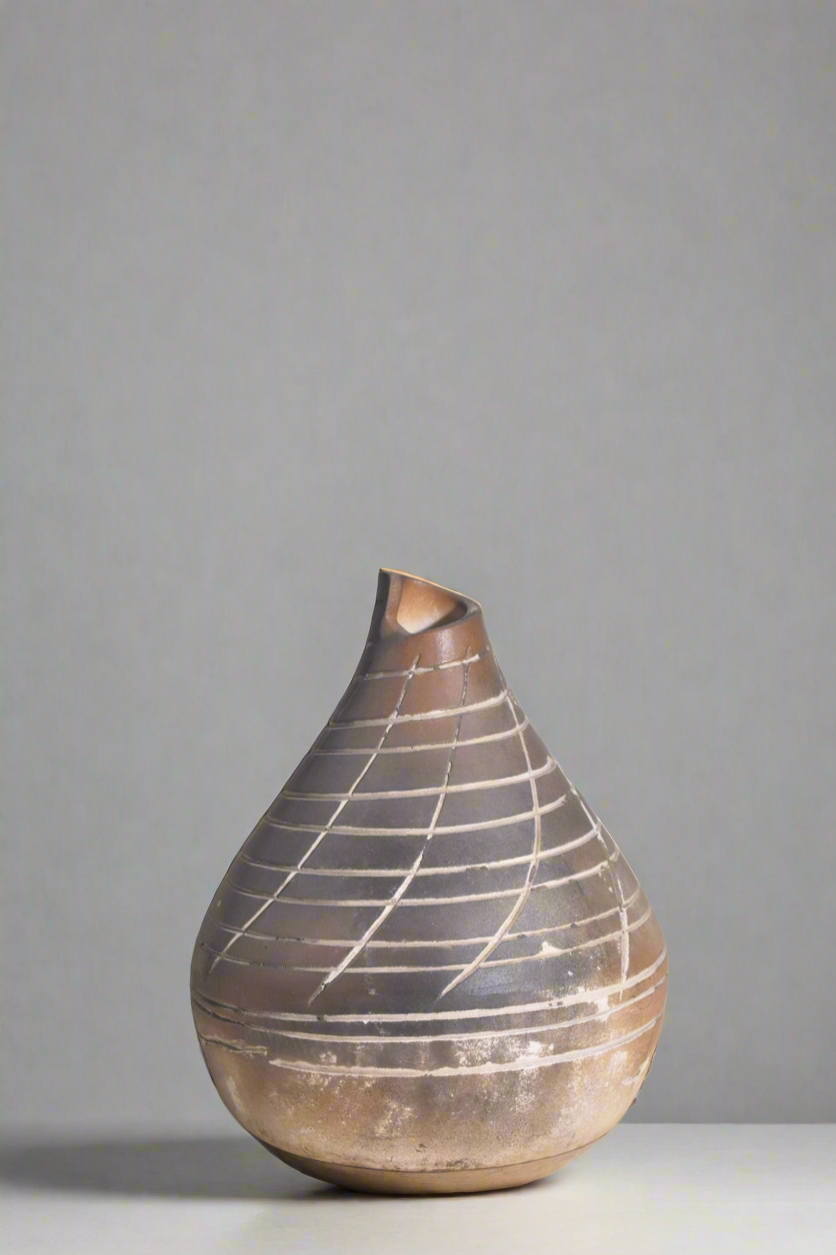CEYA HOMES ABHIMAN VASE 10" x 8"