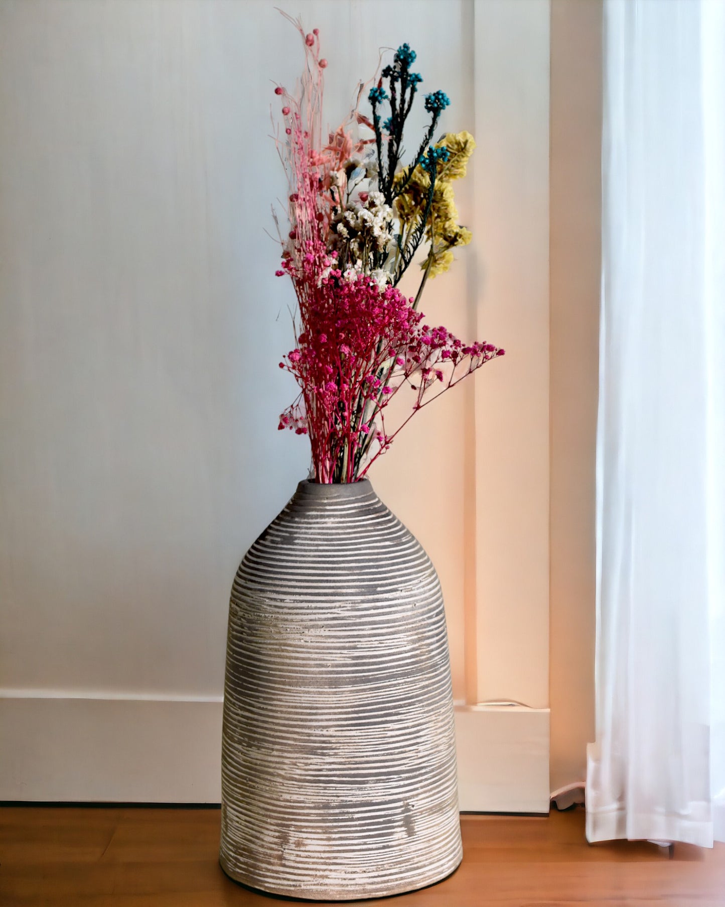 CEYA HOMES ABHIQYA VASES 9.5" x 5"