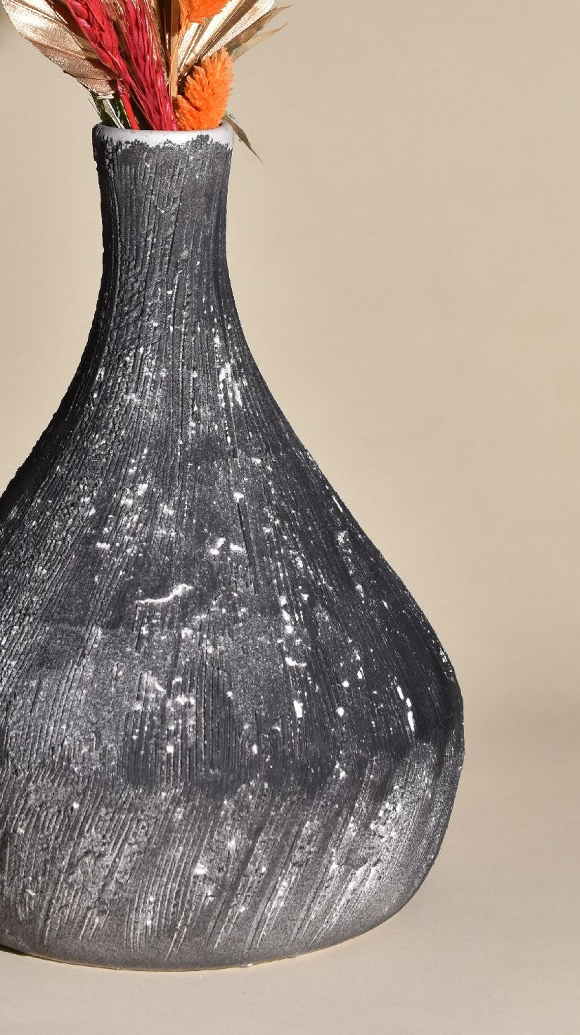 CEYA HOMES UDAYA KALA VASE 11" x 7"