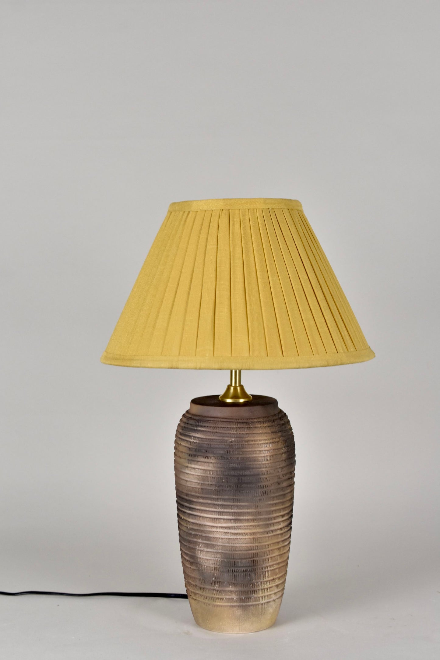 CEYA HOMES NUSHA TABLE LAMP 19" X 12"